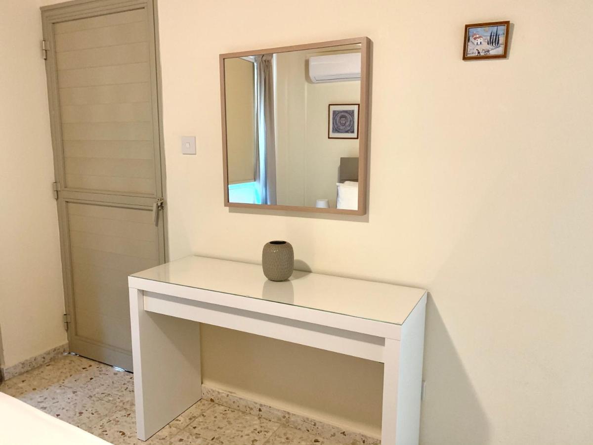 Himonas Apartments Pissouri Exterior photo