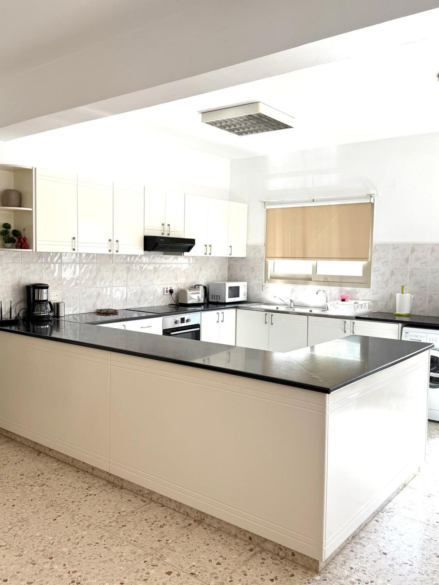 Himonas Apartments Pissouri Exterior photo