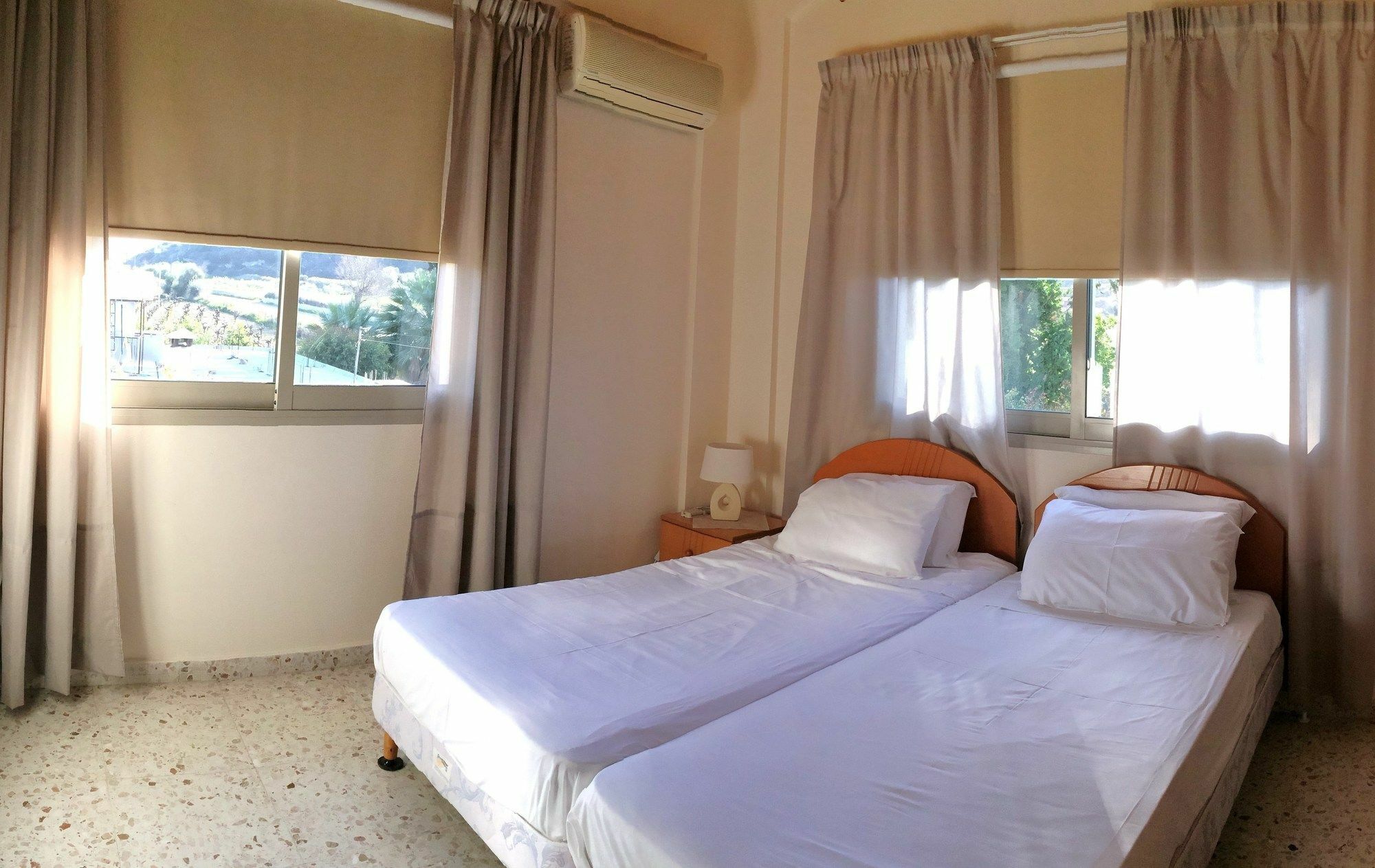 Himonas Apartments Pissouri Exterior photo